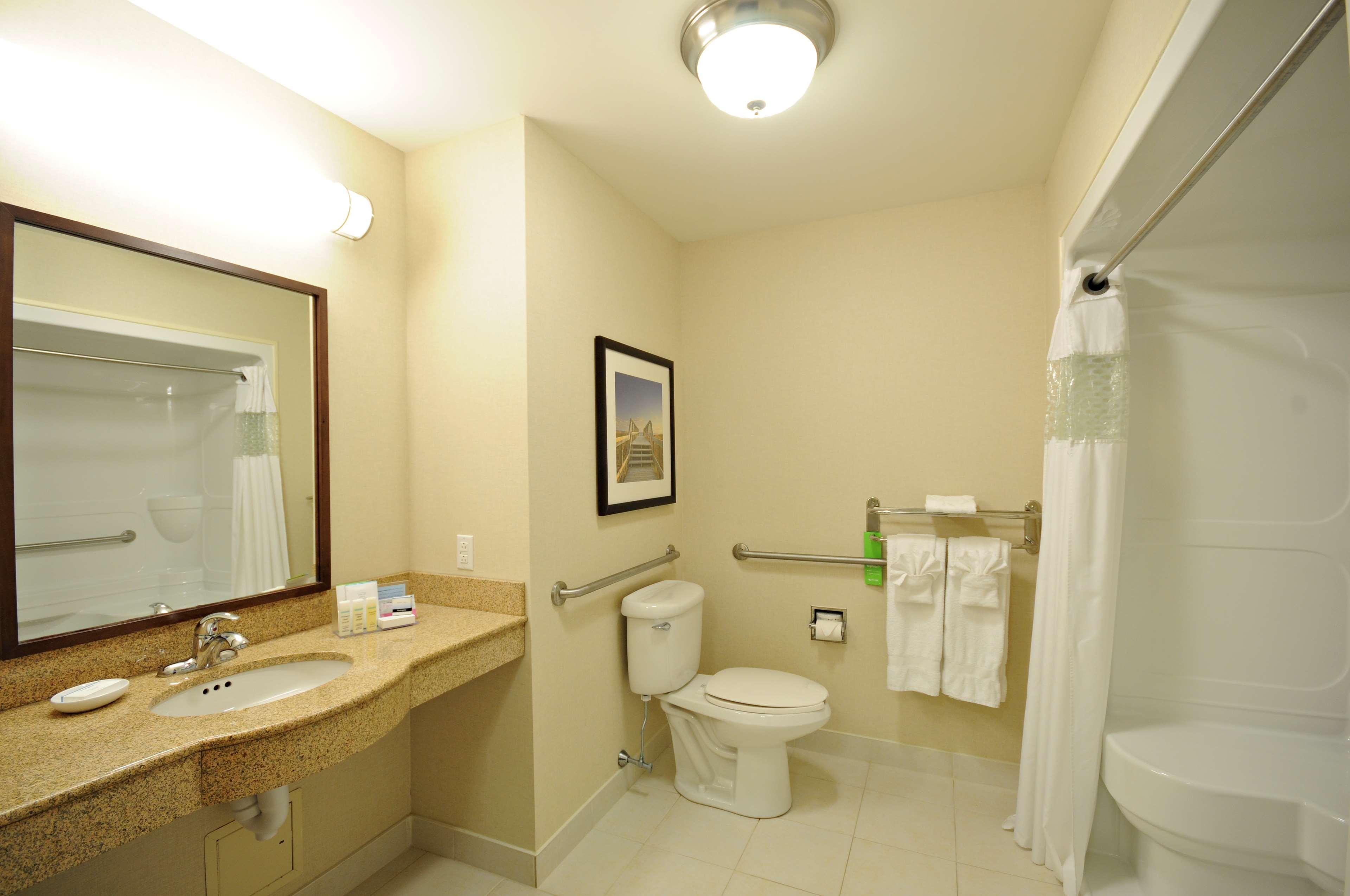 Hampton Inn & Suites Saint John Ngoại thất bức ảnh