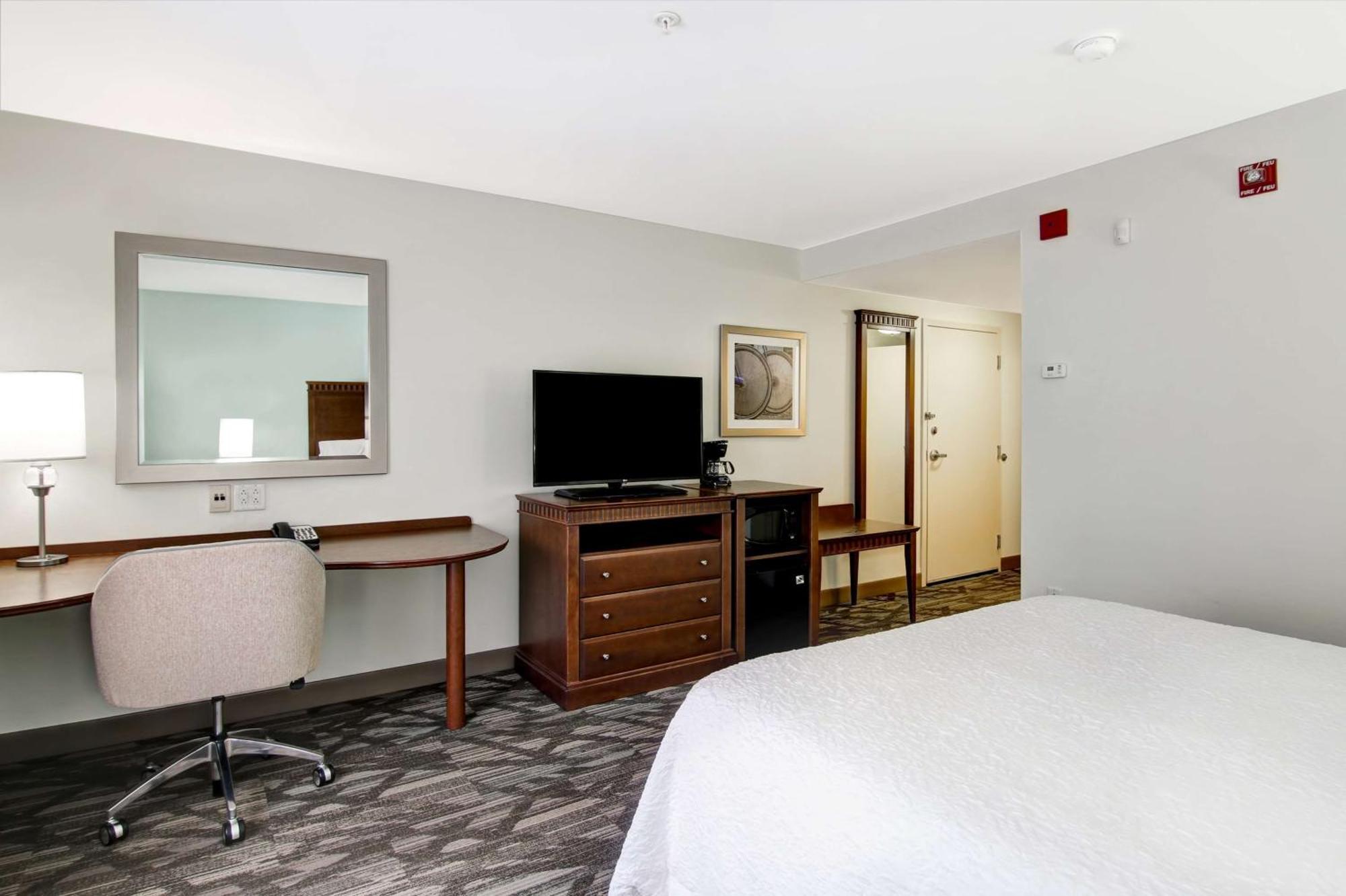 Hampton Inn & Suites Saint John Ngoại thất bức ảnh