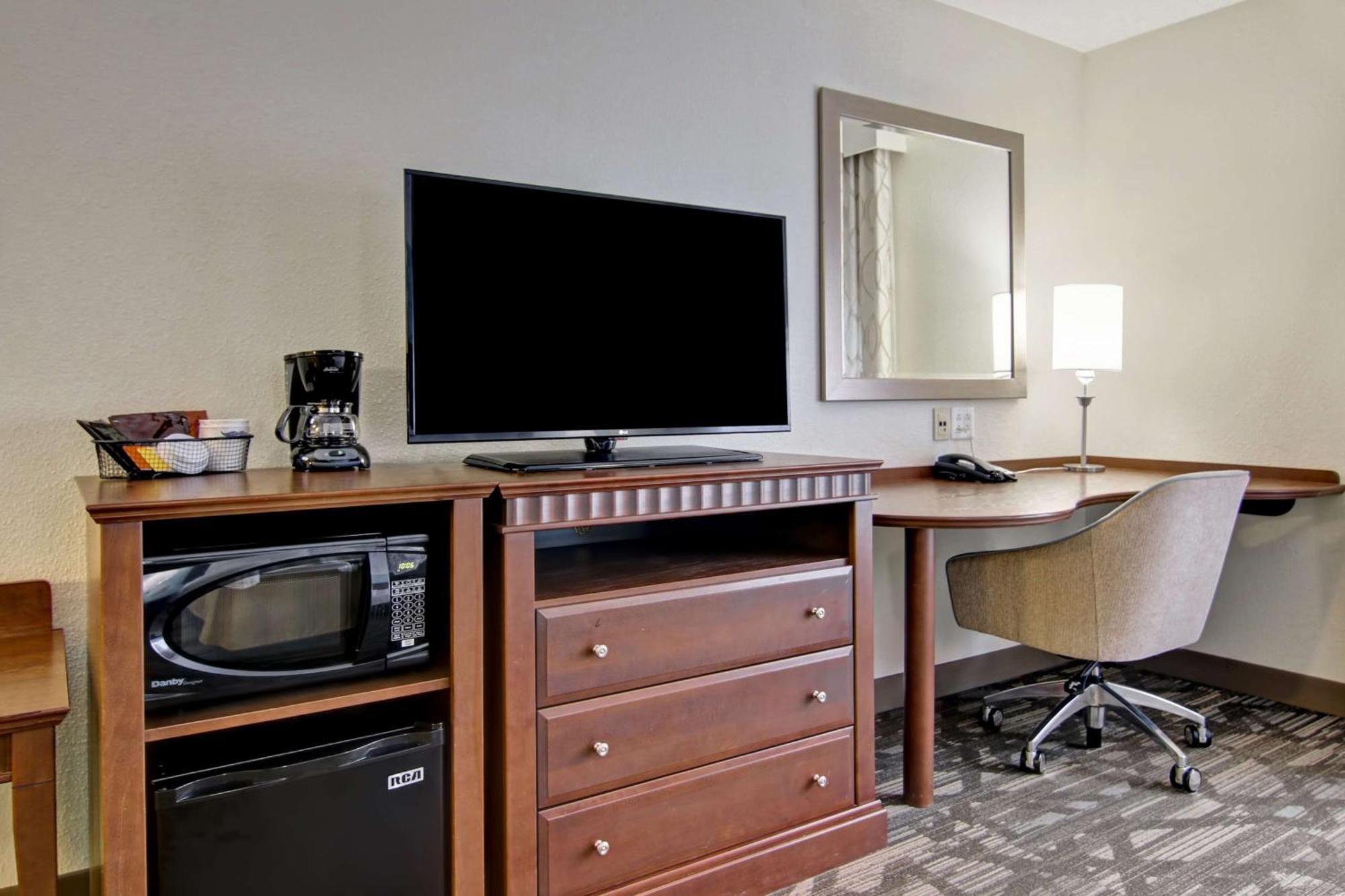 Hampton Inn & Suites Saint John Ngoại thất bức ảnh